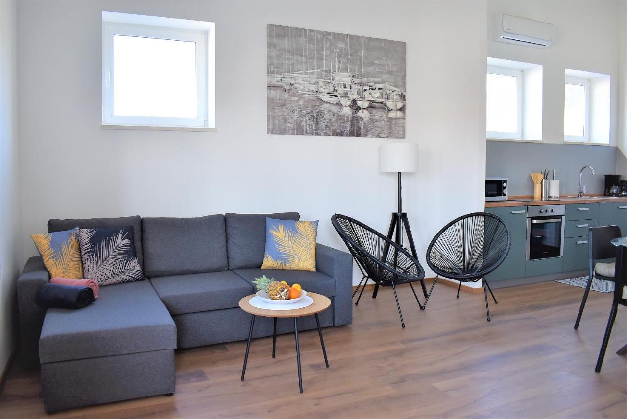 Apartment Aci Marina Rab Banjol Exterior photo