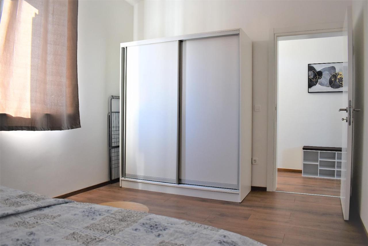 Apartment Aci Marina Rab Banjol Exterior photo